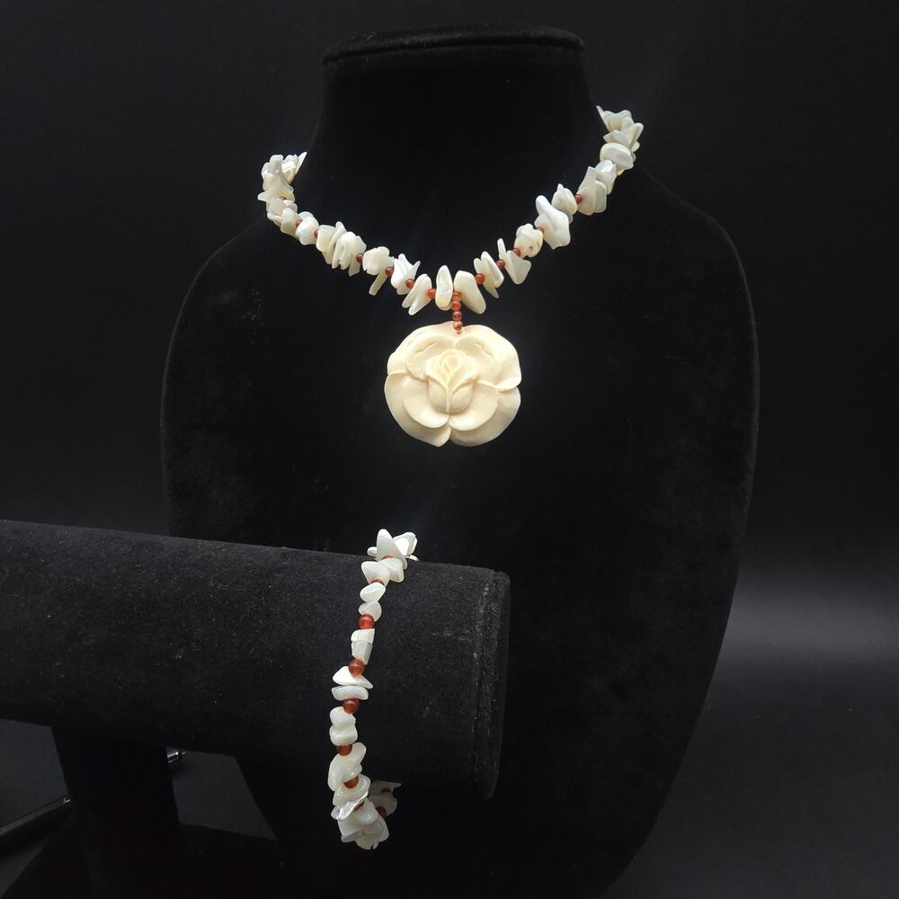 925 HK Mother of Pearl Red Carnelian Carved Flower Necklace Bracelet Set
